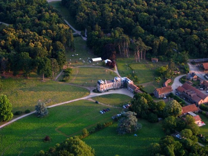 Chateau Le Quesnoy Chevrieres  Zewnętrze zdjęcie